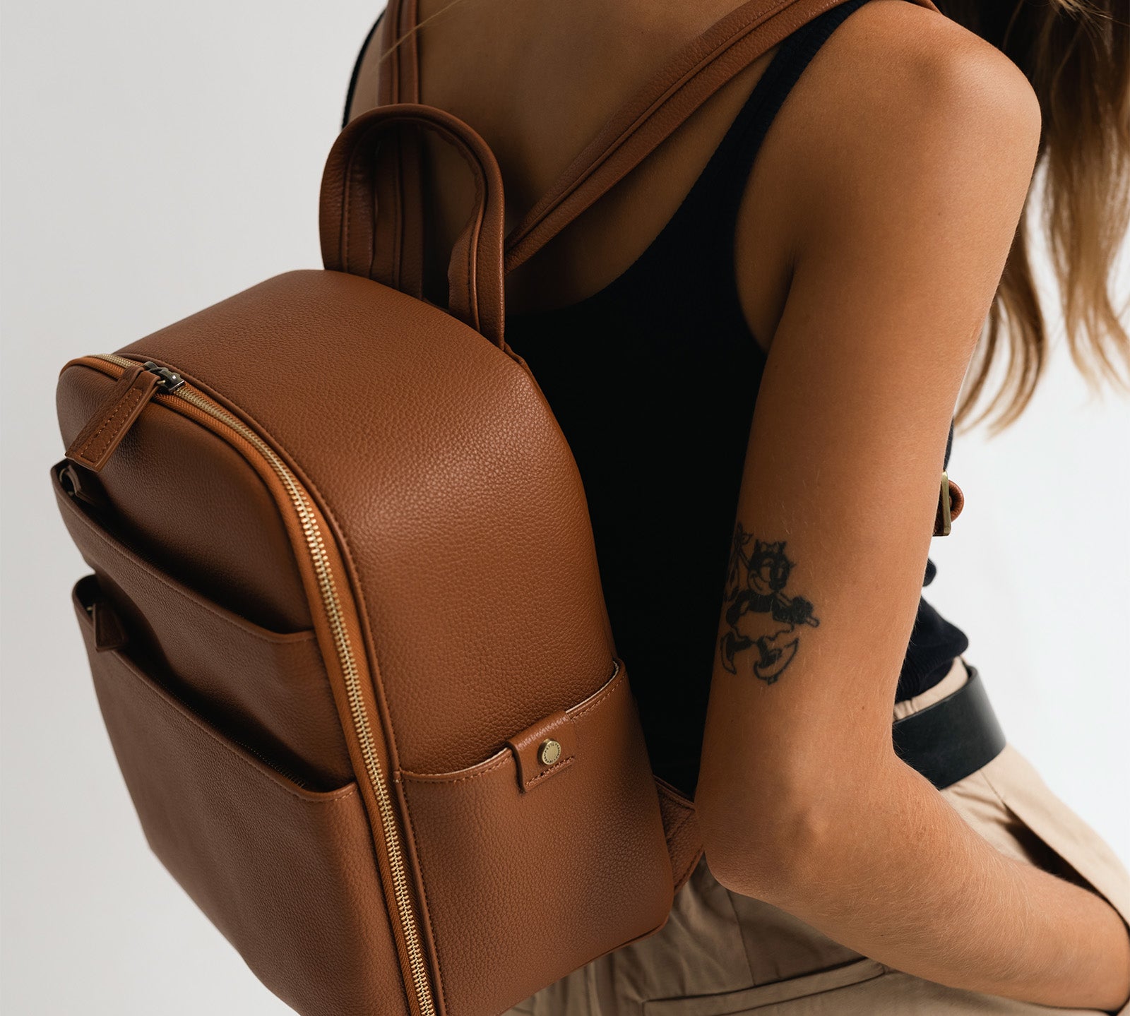 camera backpack leather Dromedari Black No Thanks it has multiple pockets Saddle Brown- Bahia Camera Backpack
